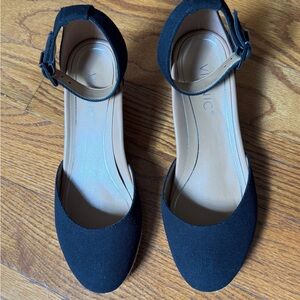 VIONIC WOMENS ELEGANT BLACK SHOES WITH ANKLE STRAP SIZE 8